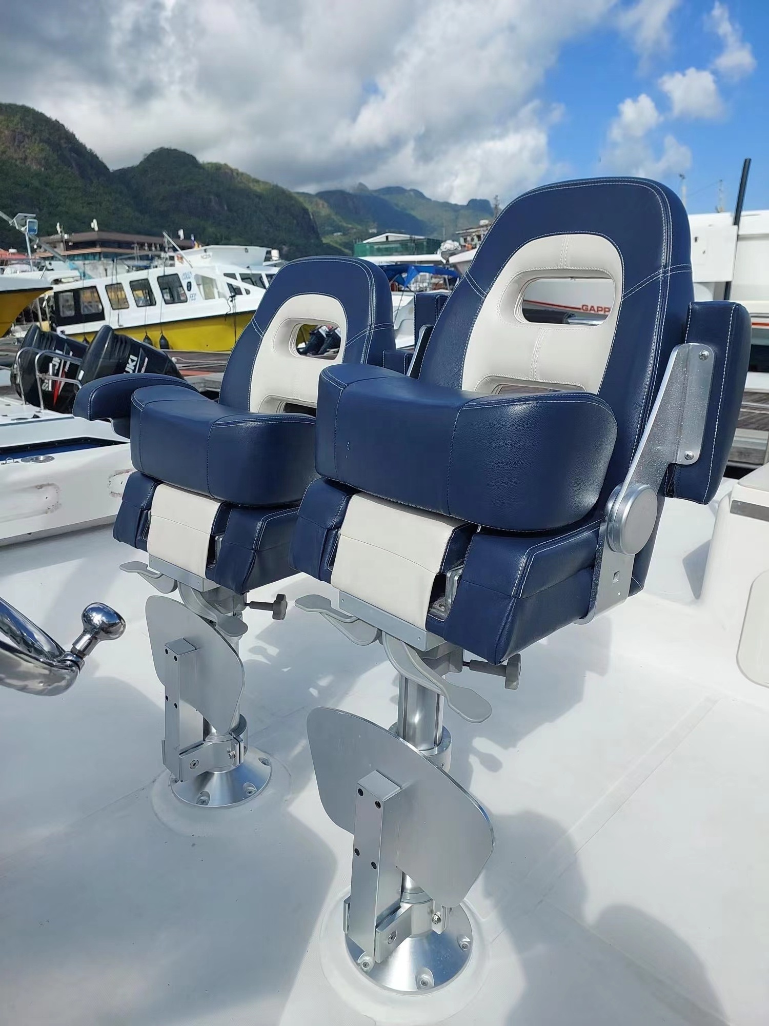 DOWIN Customized Color High Back Deluxe Pilot Seat with Bolster and Armrests