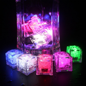 LED ice cube flashing light luminous colorful ice  bar sensor light ice sculpture light decoration color changing flash