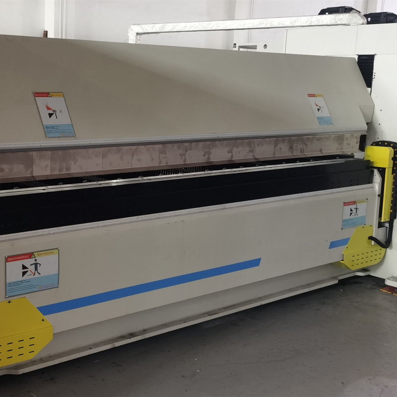 CNC sheet metal folding machine provide efficient and accurate folding solutions for 1.5-2 mm thickness sheet metal