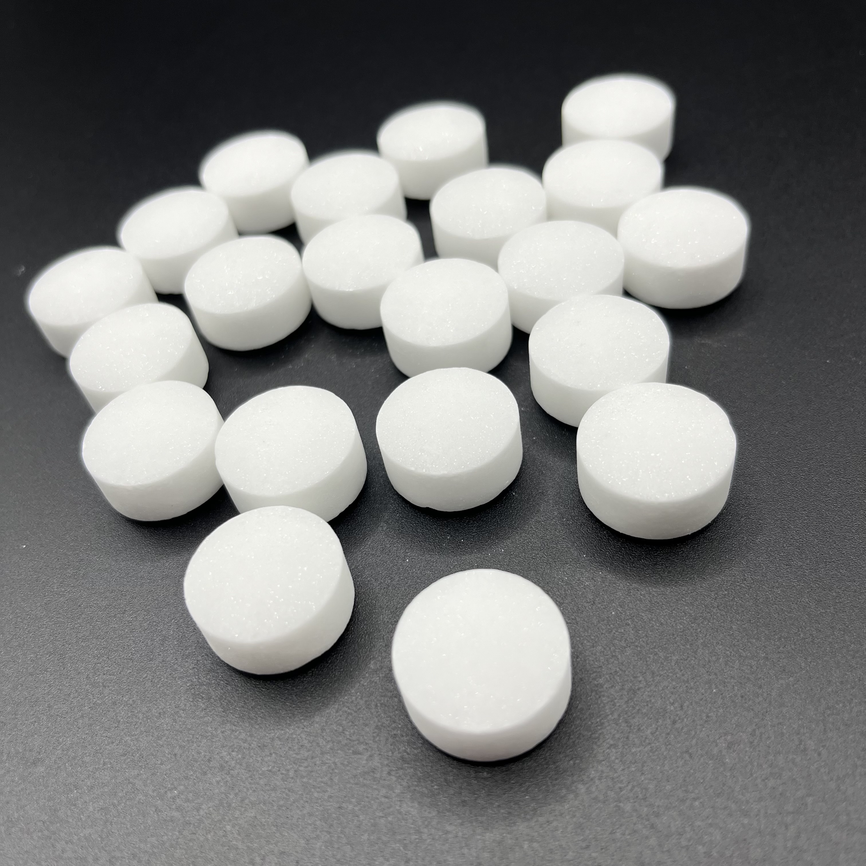 Camphor pill wardrobe anti-mold anti-insect fragrance deodorization anti-cockroach naphthalene pills natural health ball