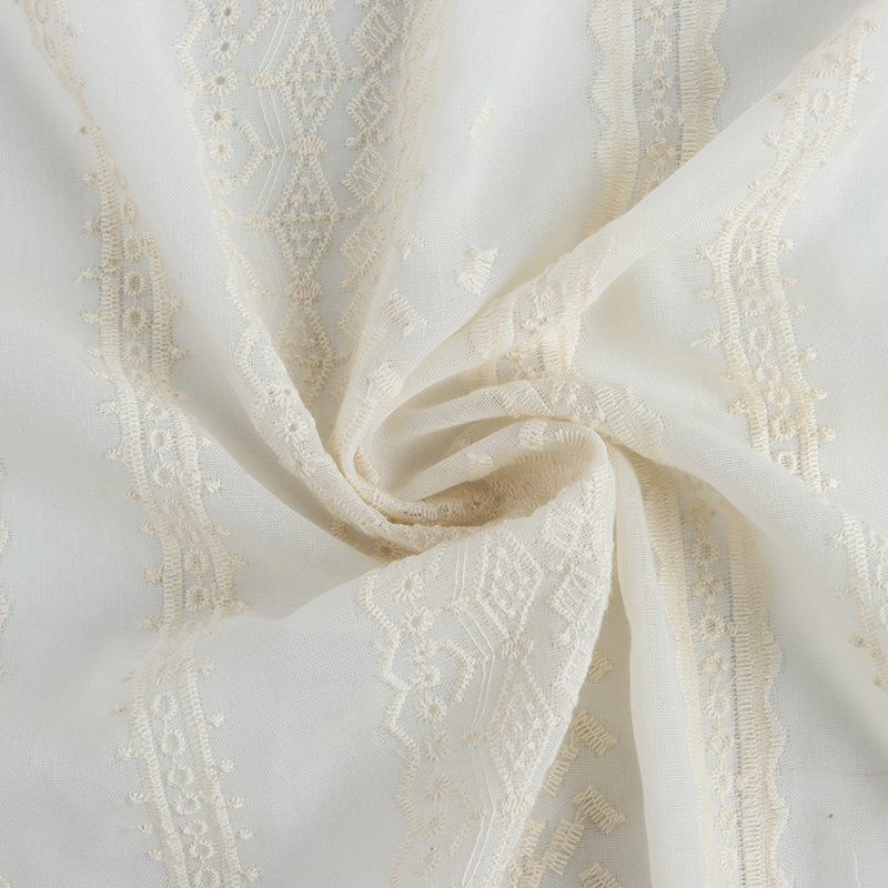 Wholesale Luxury Product White Eyelet 100% Cotton Embroidery Fabric For Woman Dress