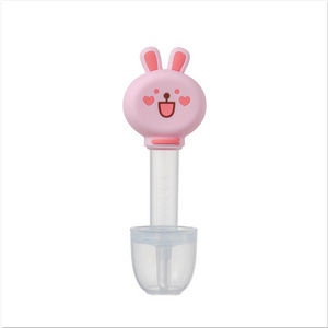 New pacifier head syringe water and medicine feeder