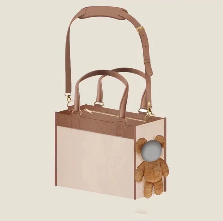 Custom ins leather shoulder carrying pet foldable cat portable pet travel tote luxury pet carrier bag for dogs and cats