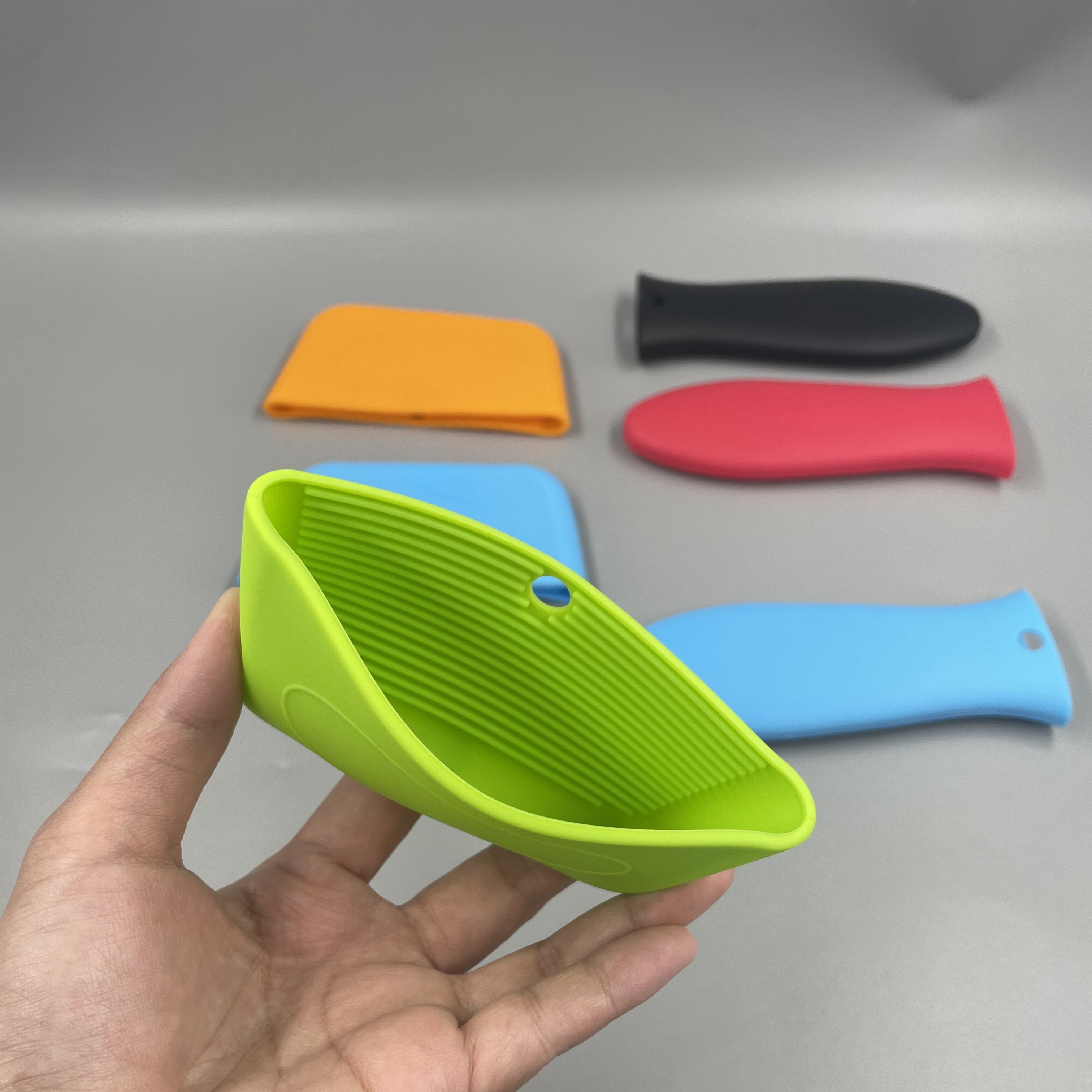 Silicone Hot Handle Holder Skillet Handle Covers Pan Handle Sleeve Pot Holders Cover Non Slip Silicone Pot Holders for Skillet