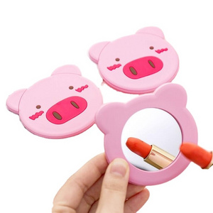 free sample cartoon cute pig portable silicone makeup pocket mirror