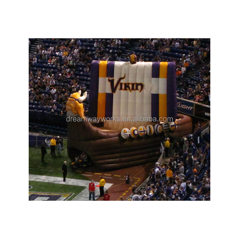 2020 Hot sale Vikings inflatable ship and Horn for events