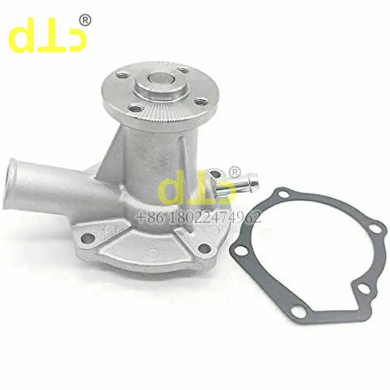 Excavator Spare Parts Water Pump 15534-73030 for Kubota D750 D850 D950 B1550 V1100 V1200 Z500 Z600 B5200D Engine