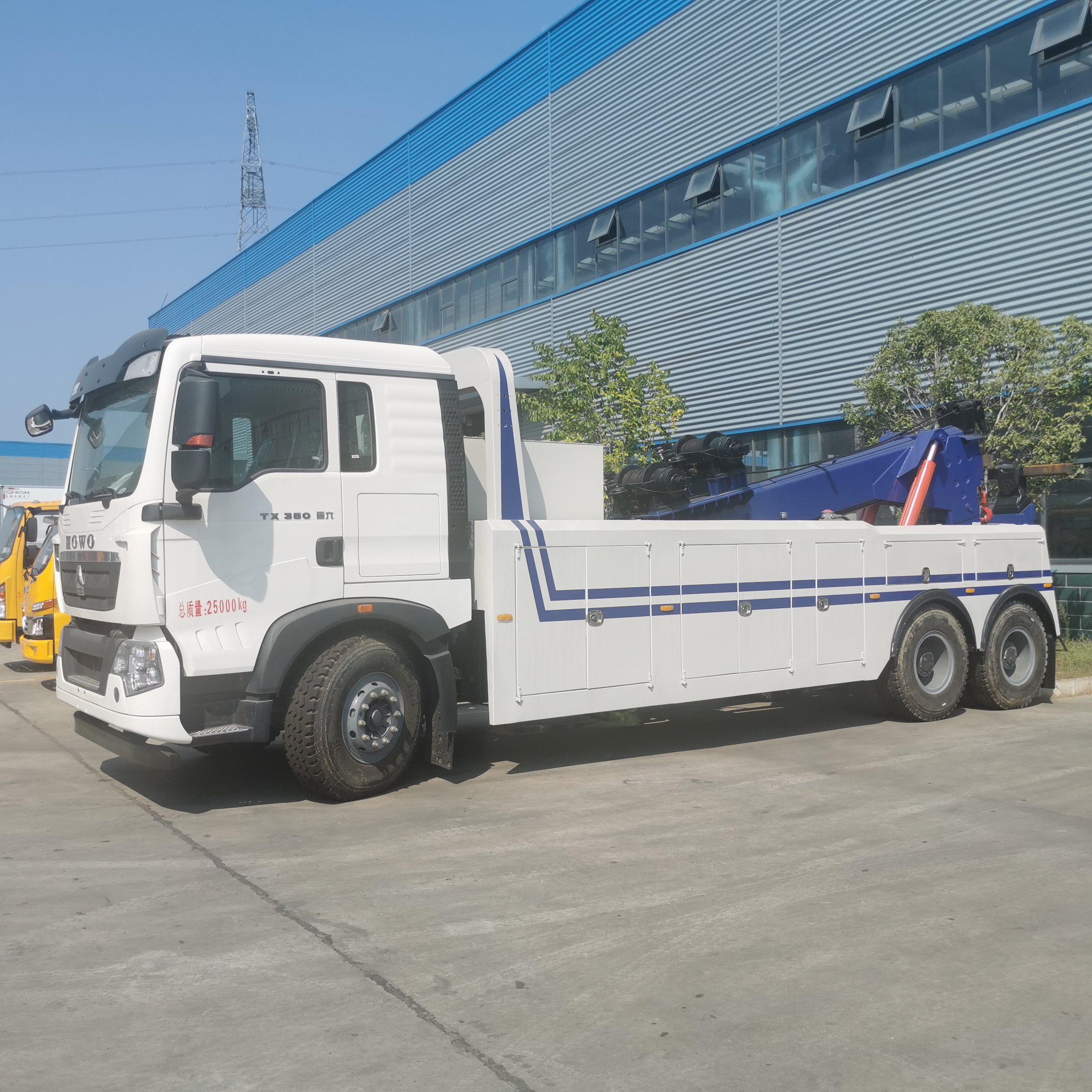 Famous brand chassis 6x4 rotator wrecker 20-50 ton Heavy Duty Tow Truck Recovery Truck for sale