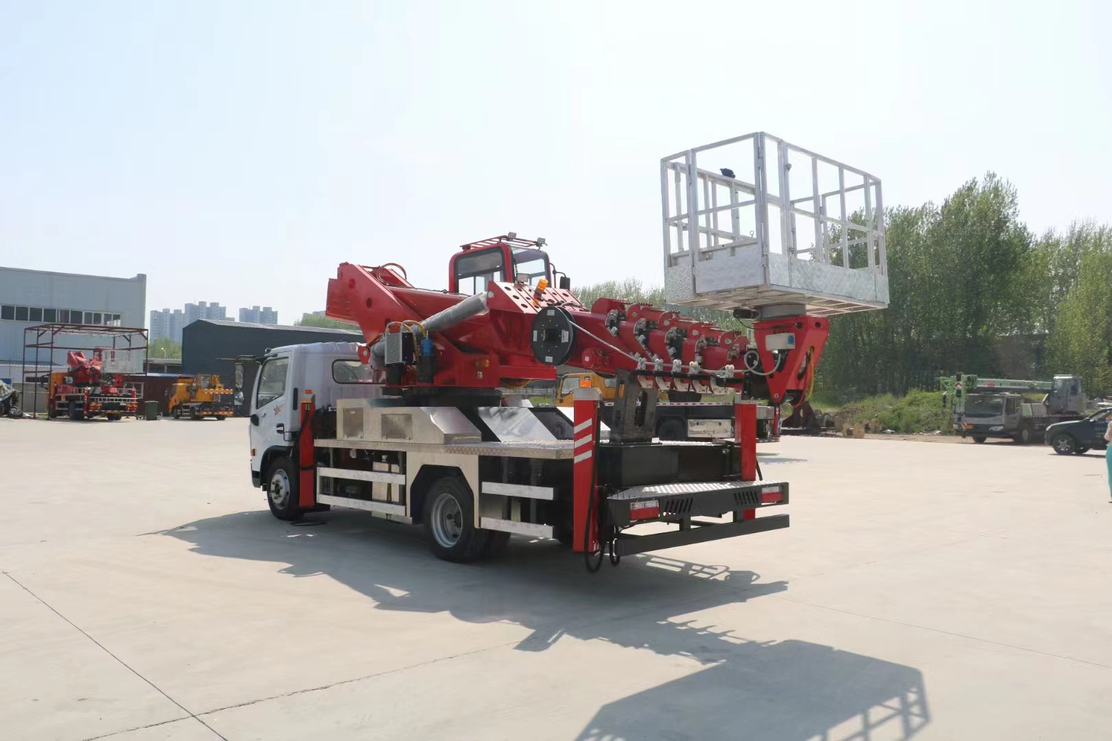 Truck mounted aerial work platform, air conditioner platform High Altitude Aerial Working Platform Mini Insulated Bucket Trucks