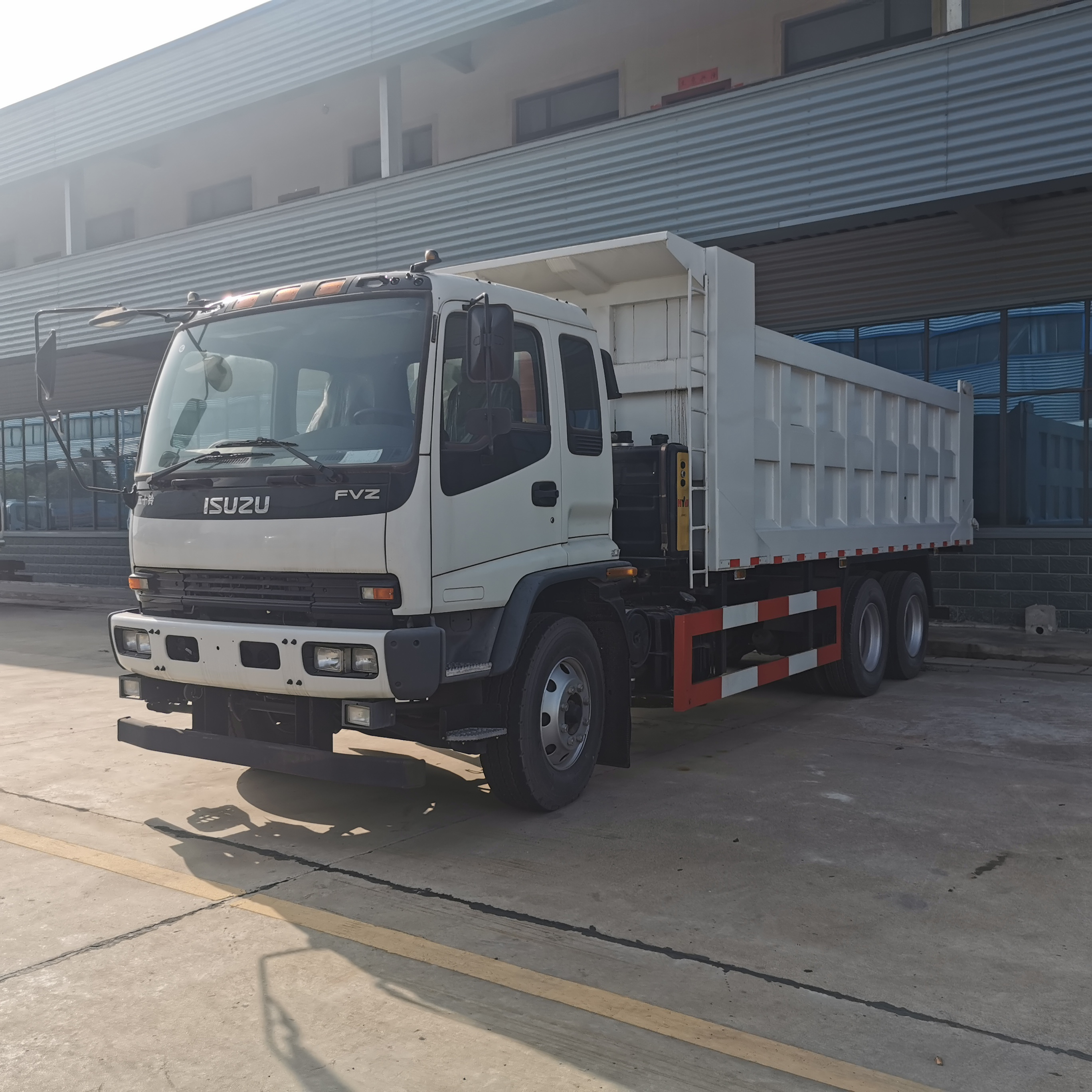 Ethiopia ISU ZU 6x4  20 Cubic Meter 10 Wheel Tipper Truck Mining Dump Truck for Sale Used and New Diesel Engine Unit Gross