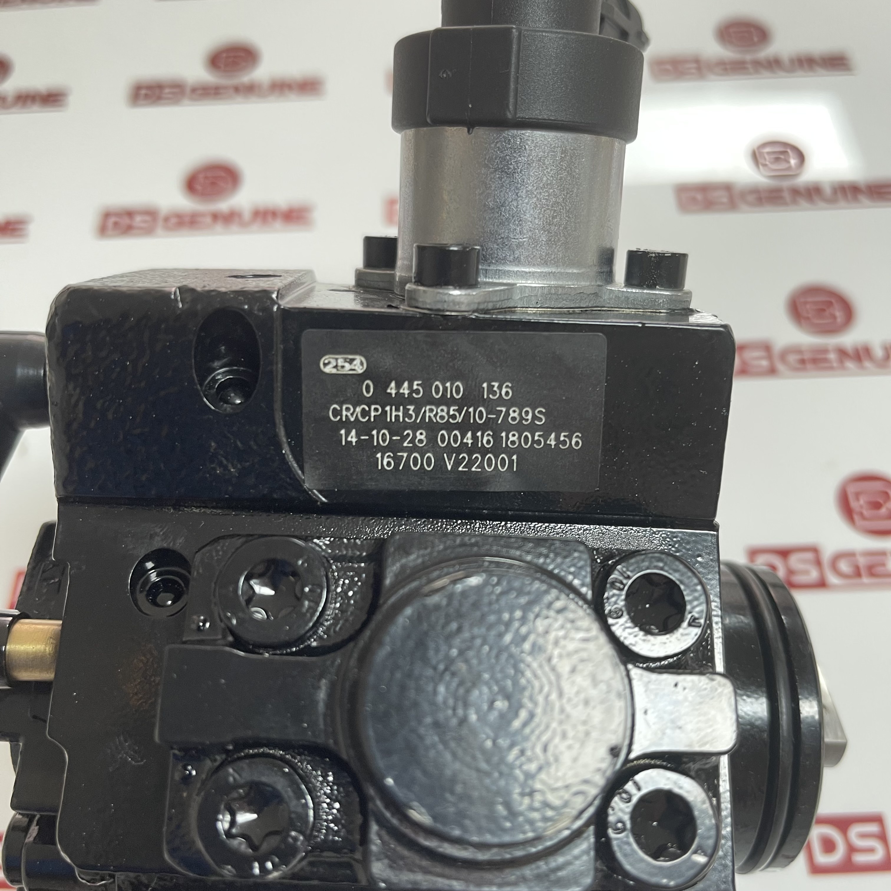 Reasonable Price Diesel Genuine High Pressure Common Rail Fuel Injector Pump ZD30 0445010136