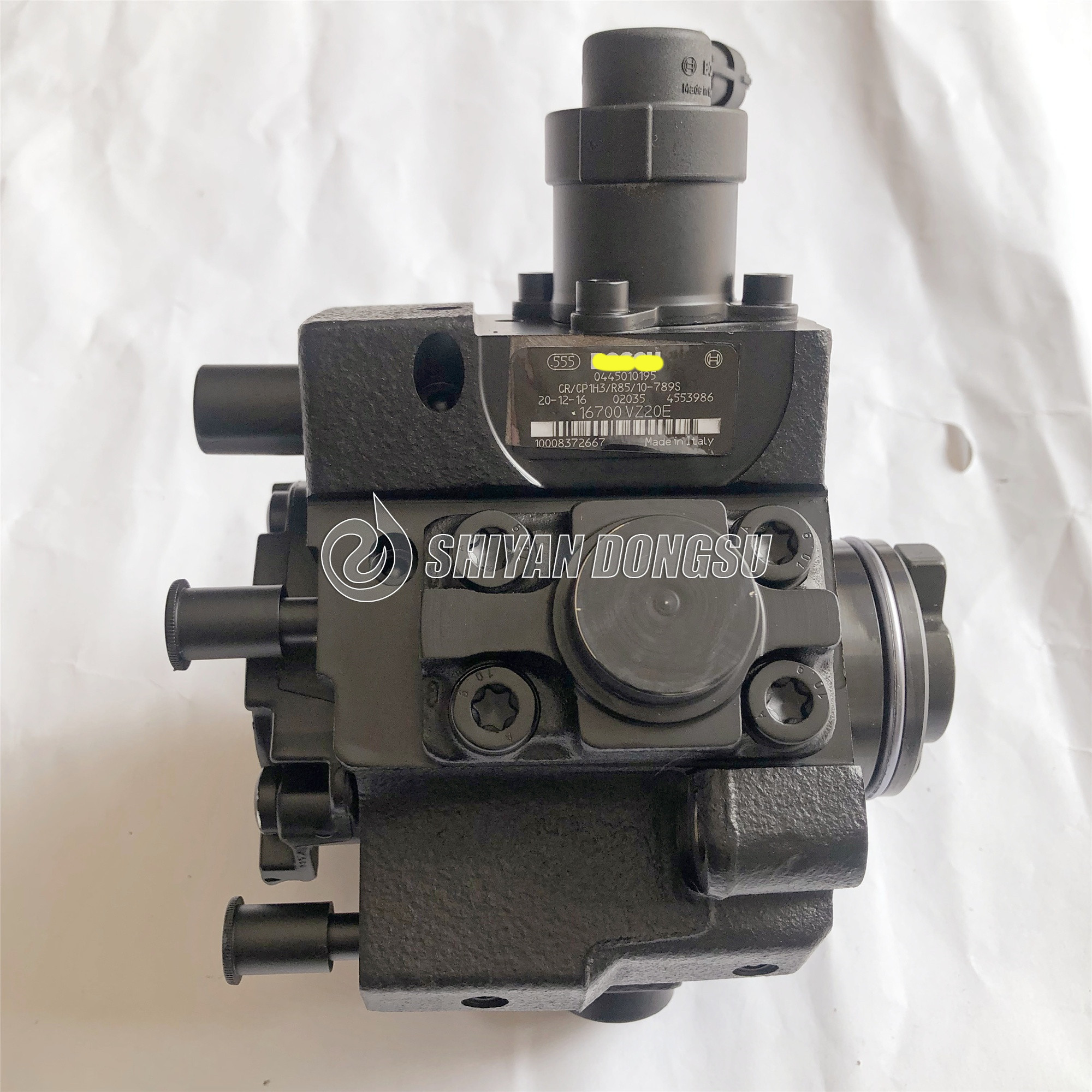 Reasonable Price Diesel Genuine High Pressure Common Rail Fuel Injector Pump ZD30 0445010136