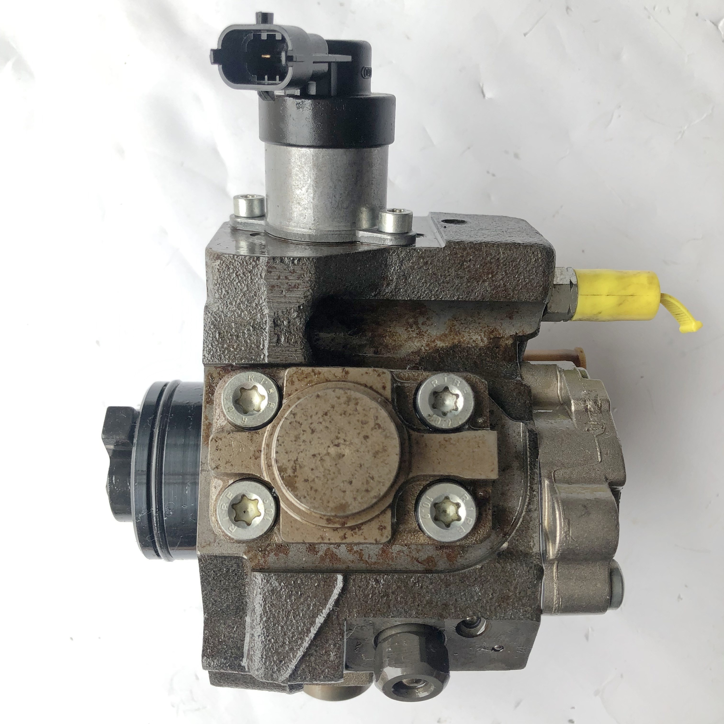 Reasonable Price Diesel Genuine High Pressure Common Rail Fuel Injector Pump ZD30 0445010136