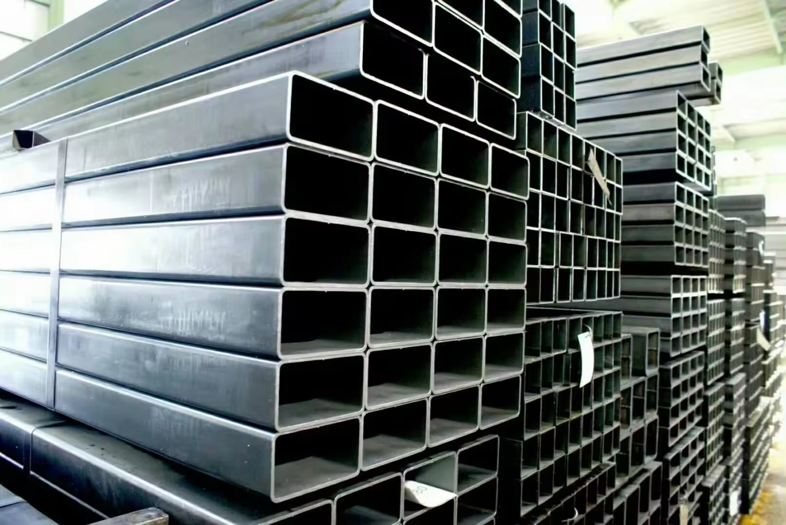 High Quality Rhs Hollow Section Rectangular Pipe Carbon Steel Square Pipe seamless Carbon Steel Pipe