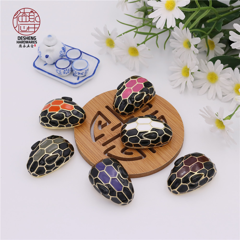 High quality new style fashion snakehead lock handbag luggage bag clothing Hardware accessories lock decorative button lock