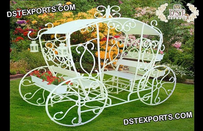 Cinderella Wedding Carriage for Photography, Decorative Carriage for Wedding Shoot, Exclusive Carriage For Wedding Decoration