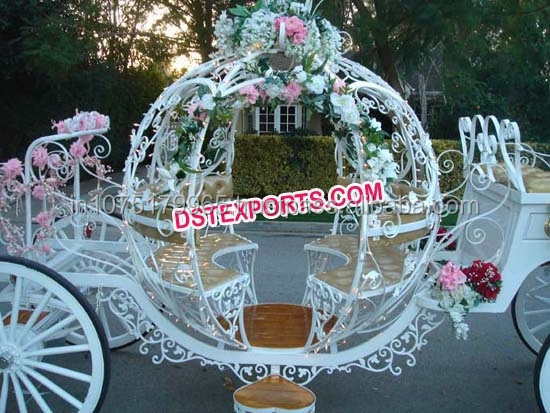 Bridal Cinderella Horse Carriage Bugghy Bride & Groom Entry On White Cinderella Carriage Wedding Cinderella Horse Buggy