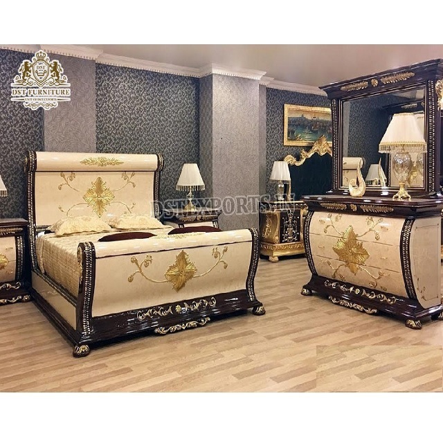 Indian Classic Design Sleigh Bedroom Furniture Vintage Style Heavy Carved Bed With Nightstand Turkish Design Bed with Side Table