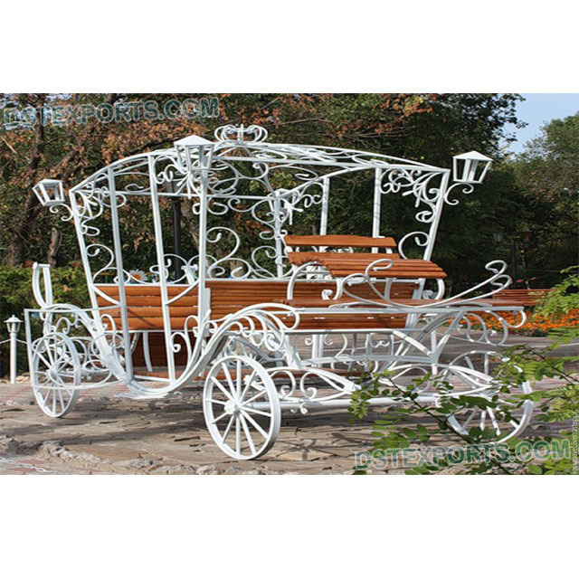 Cinderella Wedding Carriage for Photography, Decorative Carriage for Wedding Shoot, Exclusive Carriage For Wedding Decoration