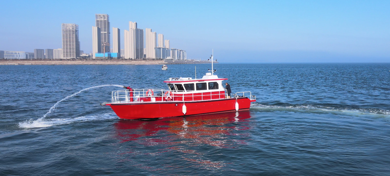 New Long ambulance boat Aluminum Fire Fighting Rescue Work Boats Equipped with Monitor Fire Pump