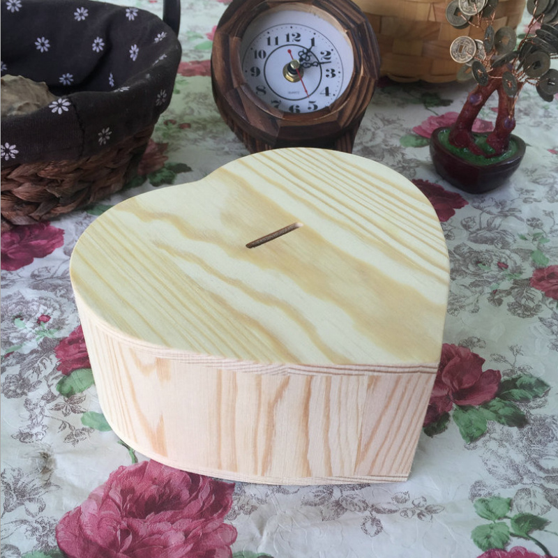 Kids Christmas Gift Wooden  Ring  Box Unfinished Heart Shape Wooden Money Box