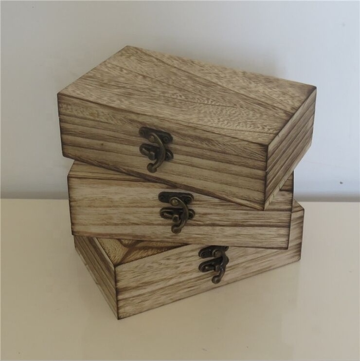 High Quality Basswood Wooden Keepsake Box  Carbonized Wooden Christmas Gift Box With Latch