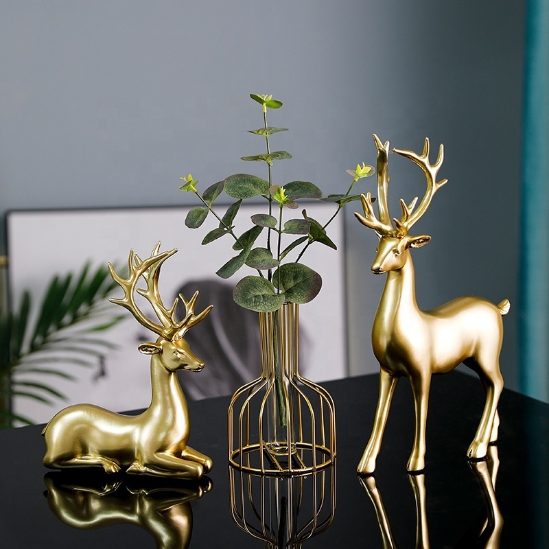 Poyresin Christmas Sitting Standing Gold Lucky Couple Deer Home Decoration Polyresin Reindeer Statue