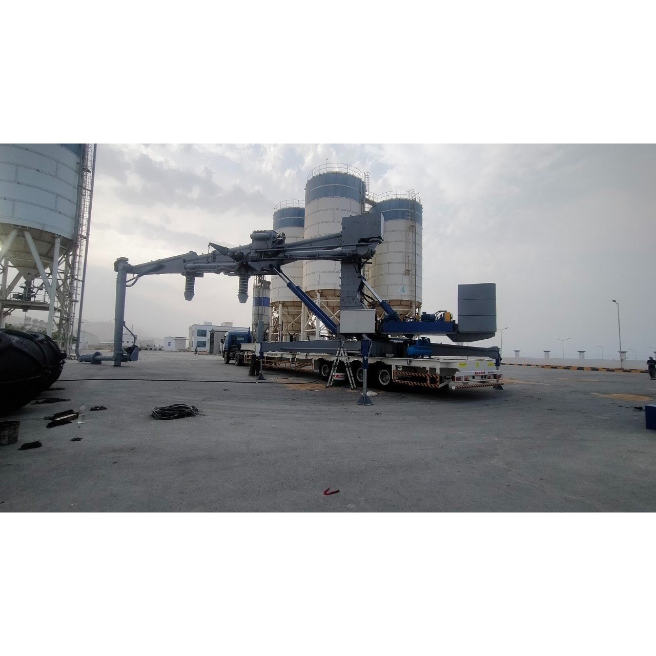 Nam Son Best Seller Suitable For Mobile And Fixed Installation Cement Ship Unloader Made in VietNam