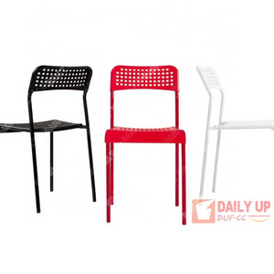 Single Color Dining Chair Easy Installed Stackable Chair PP Board Plastic Material Steel Frame Best Selling Products in Europe