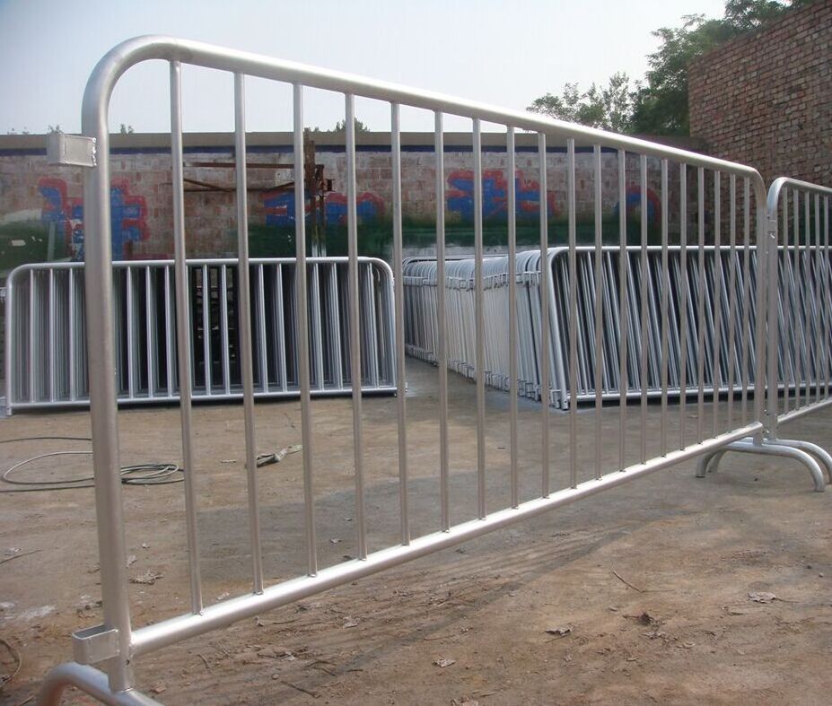 Hot Sale Road Safety Metal Pedestrian Used Crowd Control Barrier For Sale