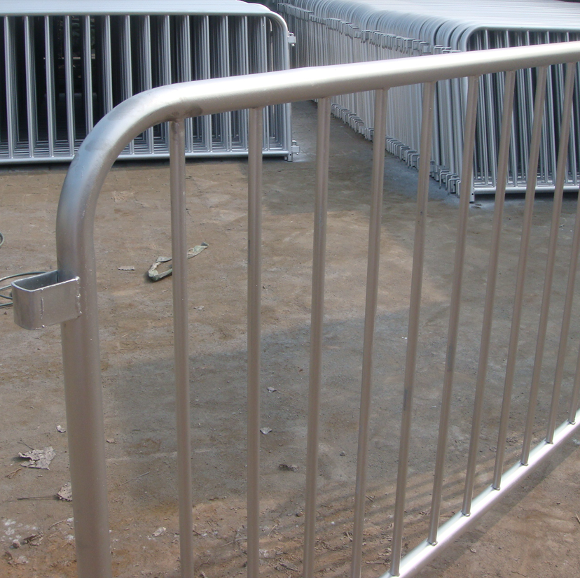 Hot Sale Road Safety Metal Pedestrian Used Crowd Control Barrier For Sale