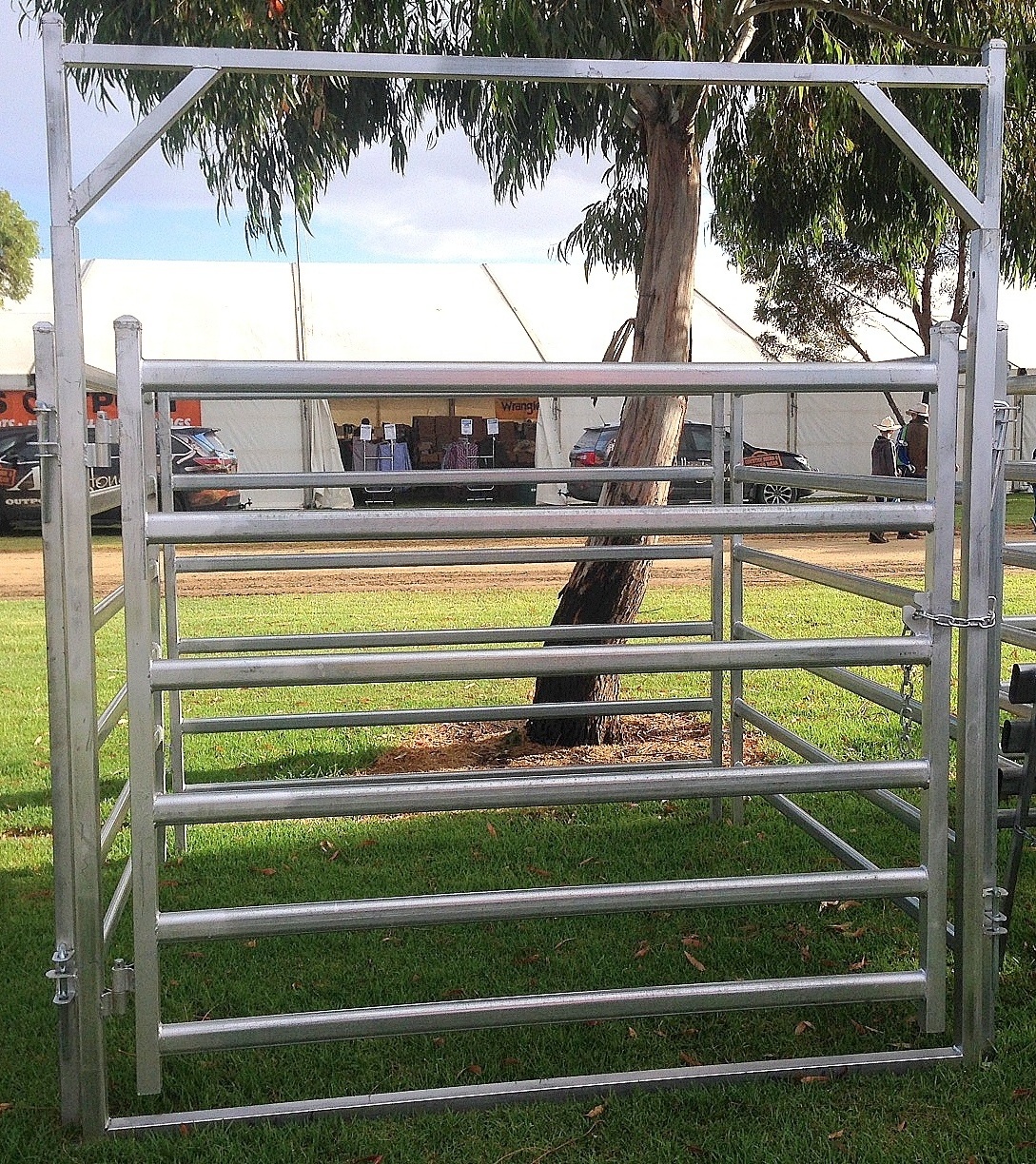 Best Factory Price  Australia Animal Corral Fence Sheep Horse Used Livestock Corral Panels Fence