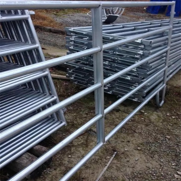 China Livestock galvanized metal used cattle yard corral fence panels 2*2.1m for horse