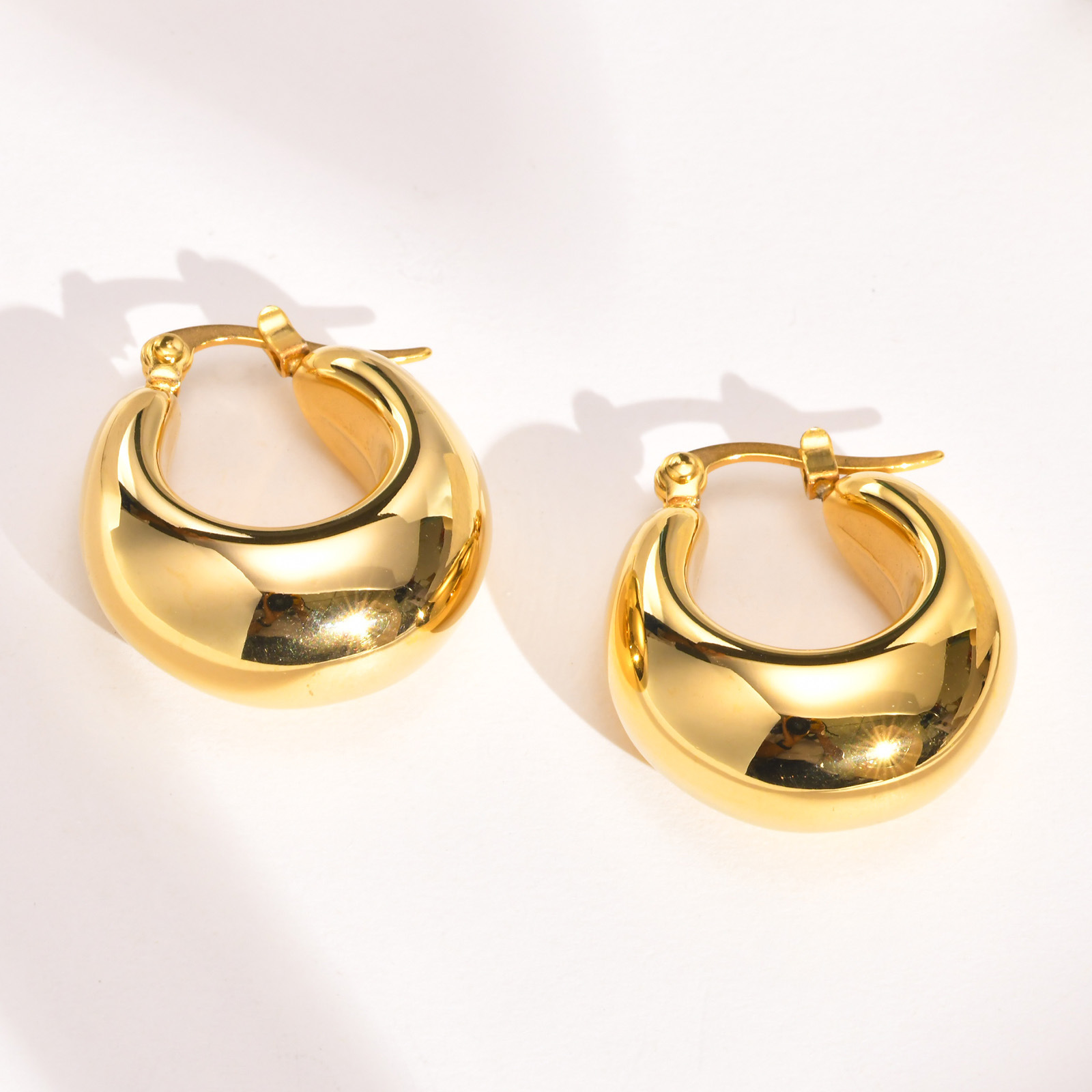 Fashion Jewelry 18K gold plated stainless steel crescent moon hollow thick chunky huggie hoop tarnish free women earrings 2003