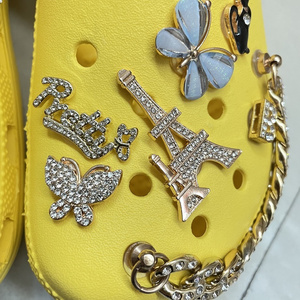 Hot sale Gold pretty  products Ready stock Diamond clog lookalikes bling charms Decorations Bling Crystal Clog Luxury Charms