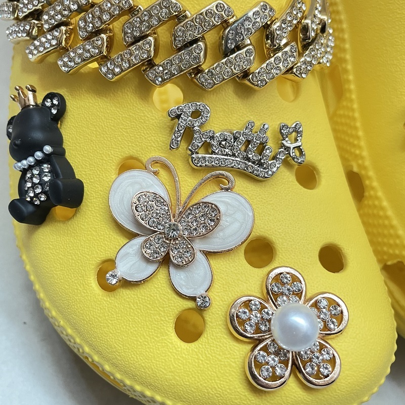 Hot sale Gold pretty  products Ready stock Diamond clog lookalikes bling charms Decorations Bling Crystal Clog Luxury Charms