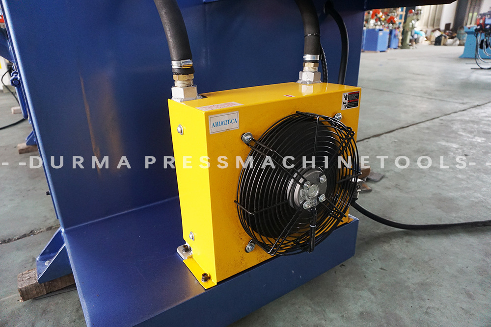 2024 Hot Sale Cost-efficient Industrial-Grade Carbon Steel Pipe Tube Bending Machine for Stainless Steel