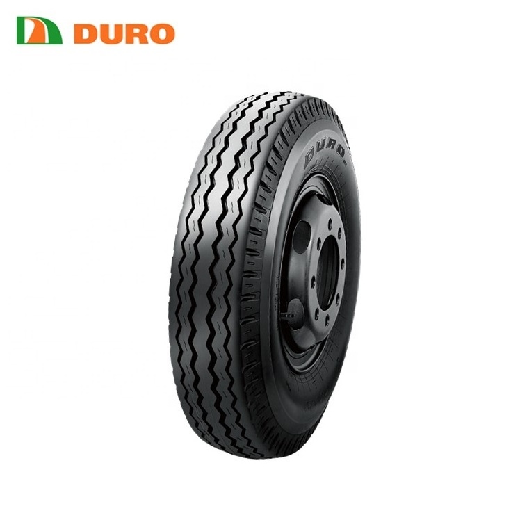 Long distance driving 9.00 20 bias truck tire