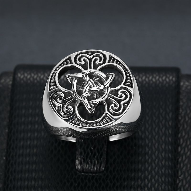 Duyizhao Wholesale Retro 316 Stainless Steel / Titanium Steel Viking Celtic Knot Men Charm Ring Jewelry