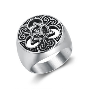 Duyizhao Wholesale Retro 316 Stainless Steel / Titanium Steel Viking Celtic Knot Men Charm Ring Jewelry