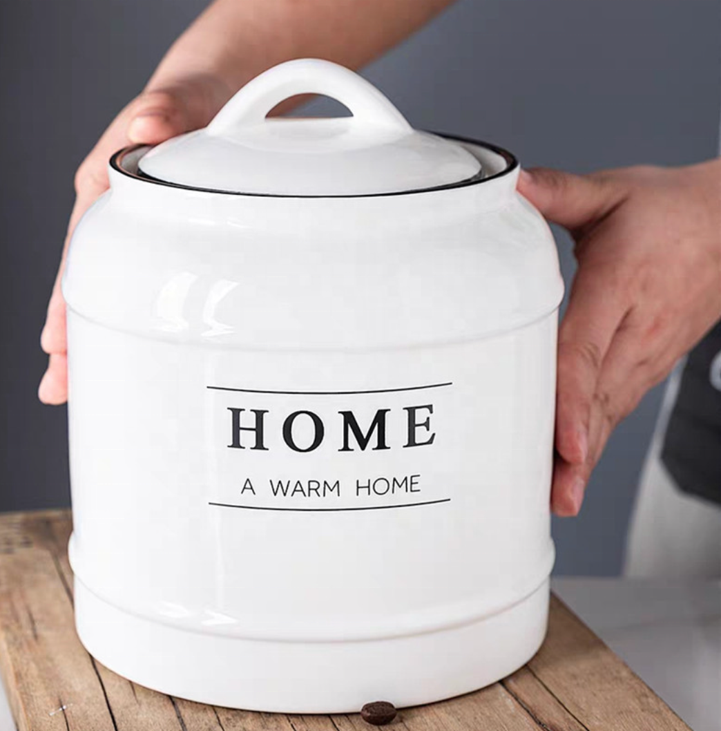 Drop shipping Kitchen ceramic sealed jar tea lard jar cat and dog food bucket storage jar