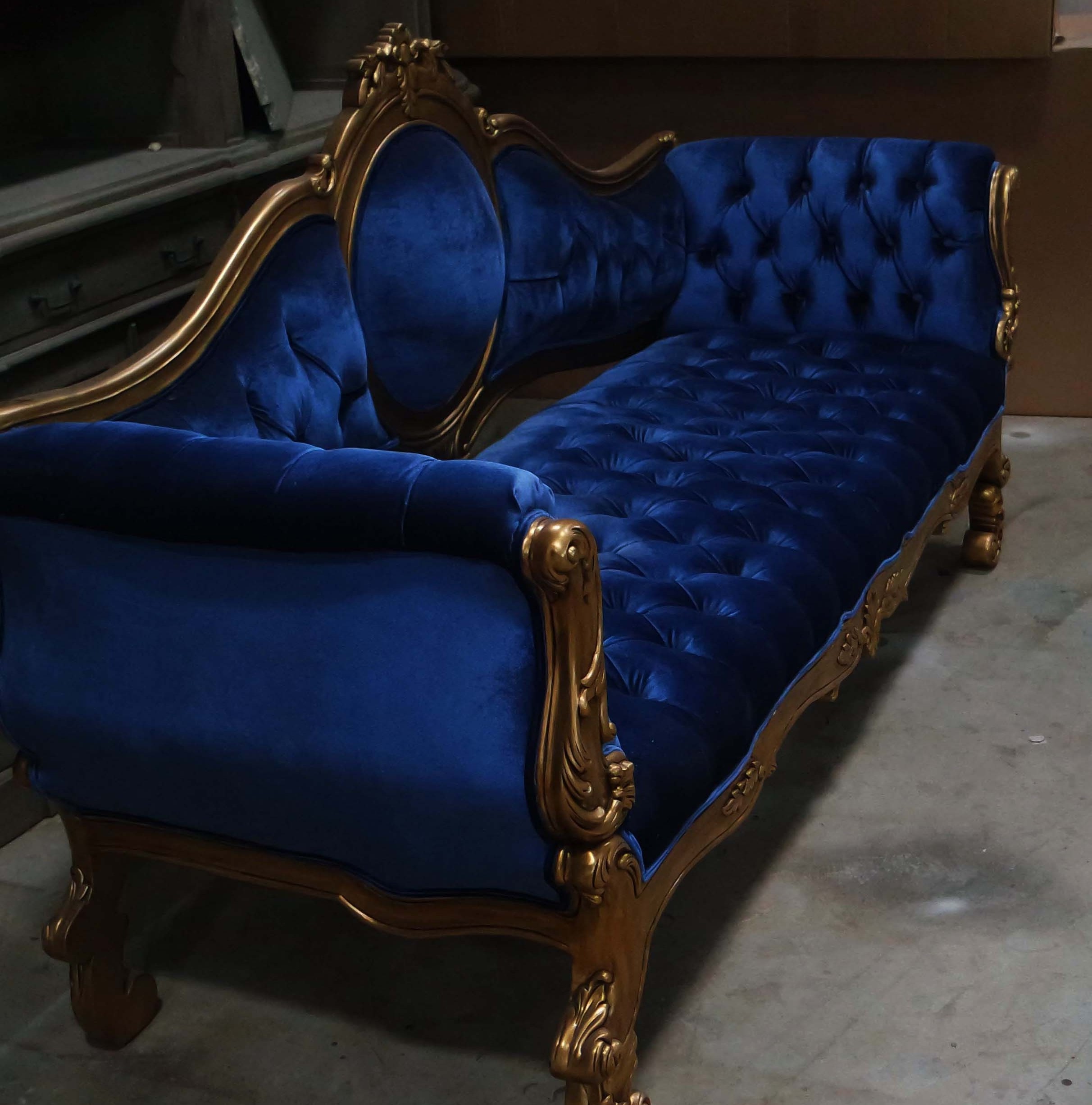 FRENCH LUXURY ROYAL CARVED SOFA FURNITURE