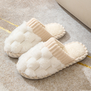 2024 Hot Selling Fashion Warm Faux Fur Pink Fluffy Winter Plush Plush Indoor Home Women's Slippers