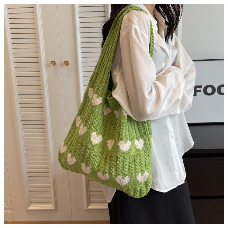 Custom 2024 Korean Fashion Beach Knitted Bags Hollow Mesh Crochet Red Heart Bags Cute Tote Shopping Bags