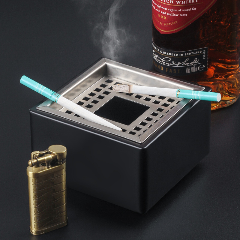 Wholesale Creative Fashion Square Shaped Ashtray Tobacco Ashtray Portable Mini Stainless Steel Metal Cigarette Ashtray