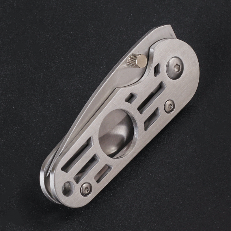 Wholesale Creative Smoking Accessories 16mm Cigar Cutter Mini Portable Stainless Steel Cigar Cutter Tools Cigar Knife