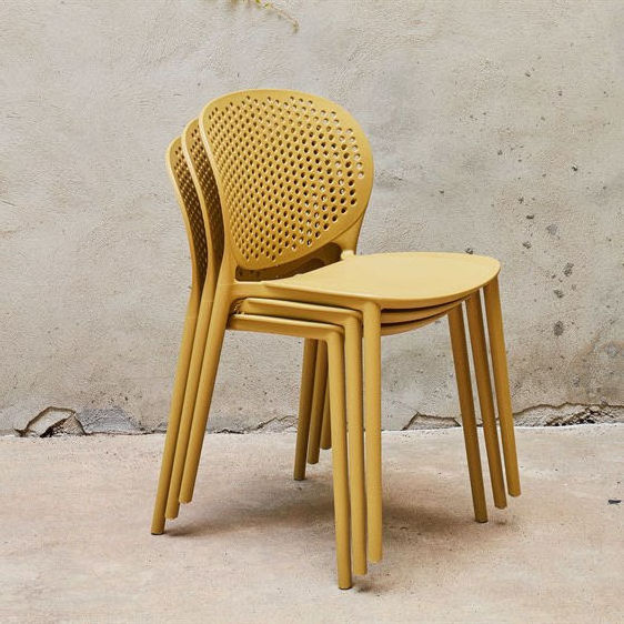 Excellent Quality Cheap Italian Stackable Hole Back Sillas Modern Design Stackable Plastic Dining Chair Restaurant Pp Chair