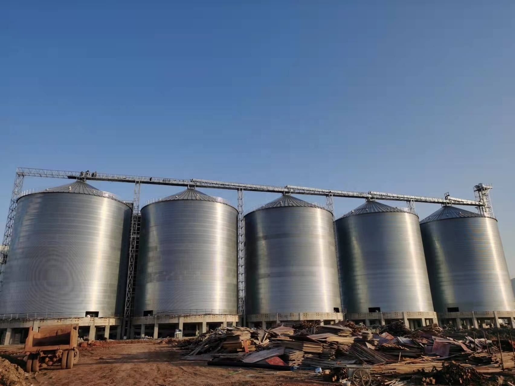 Top quality tank silo for wood pellet galvanized steel grain bins for animal feed