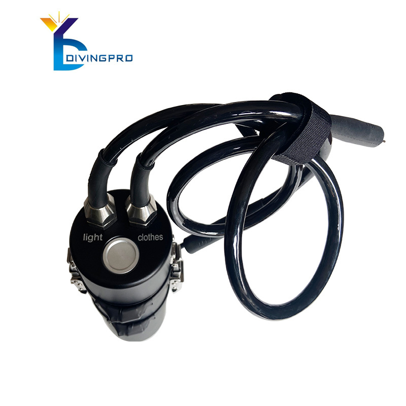 Scuba diving suits use EO cables to connect E / O cord with 12 V battery pack to prevent cold and warmth