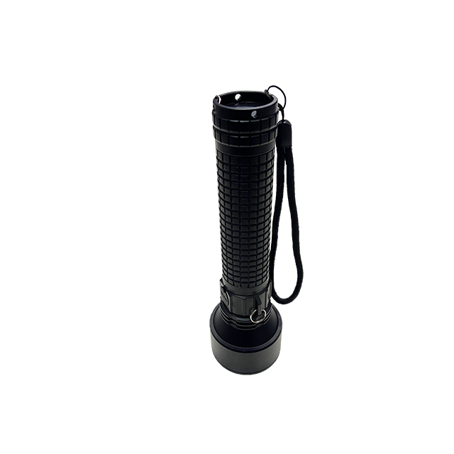 LED Outdoor Flashlight High Power LED USB Rechargeable Super Bright Waterproof Torch 1000High Lumens for Outdoor